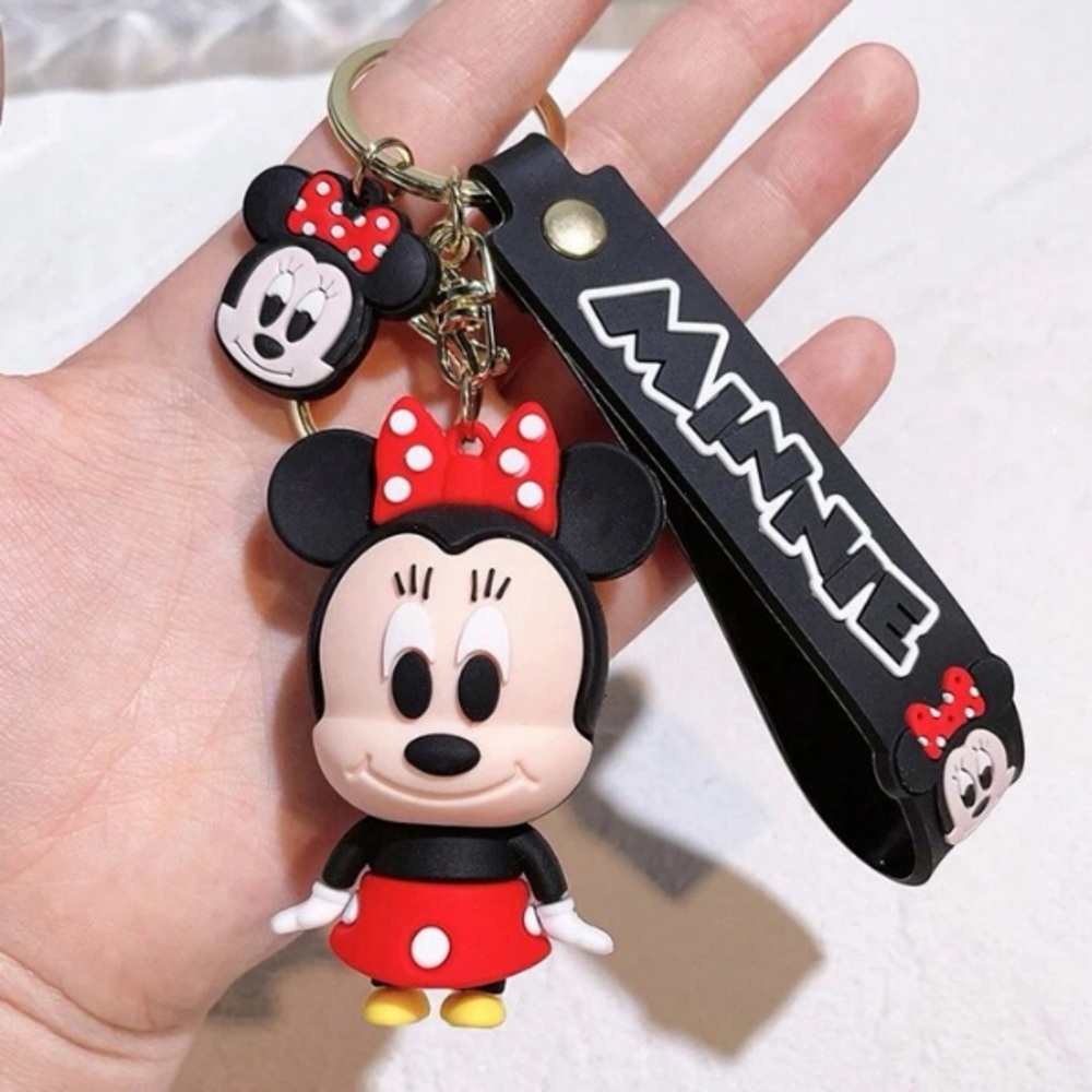 Minnie Mouse Disney Keychain/Hang on Book bag/Hang from your pock hang anywhere